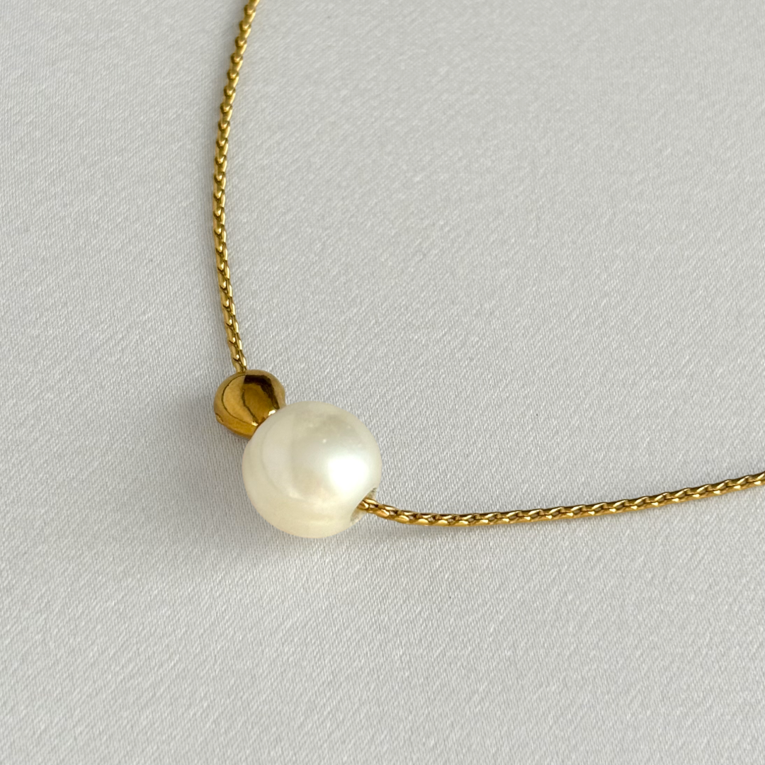 Collier - Nära