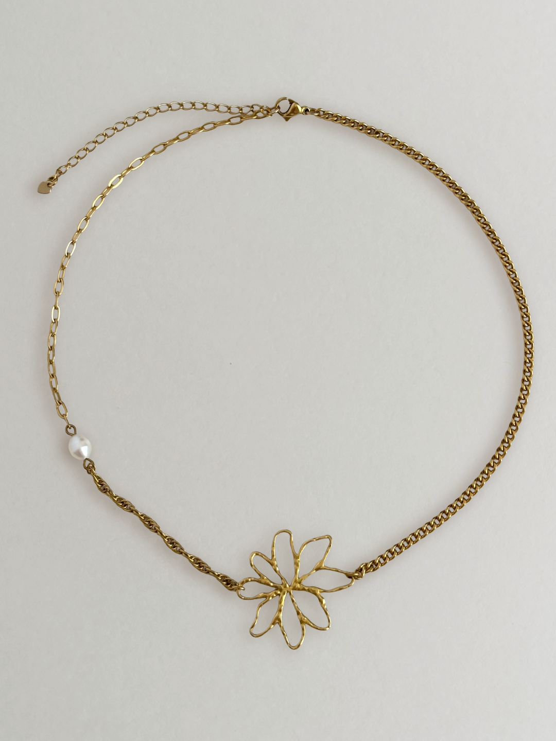 Collier Bloom