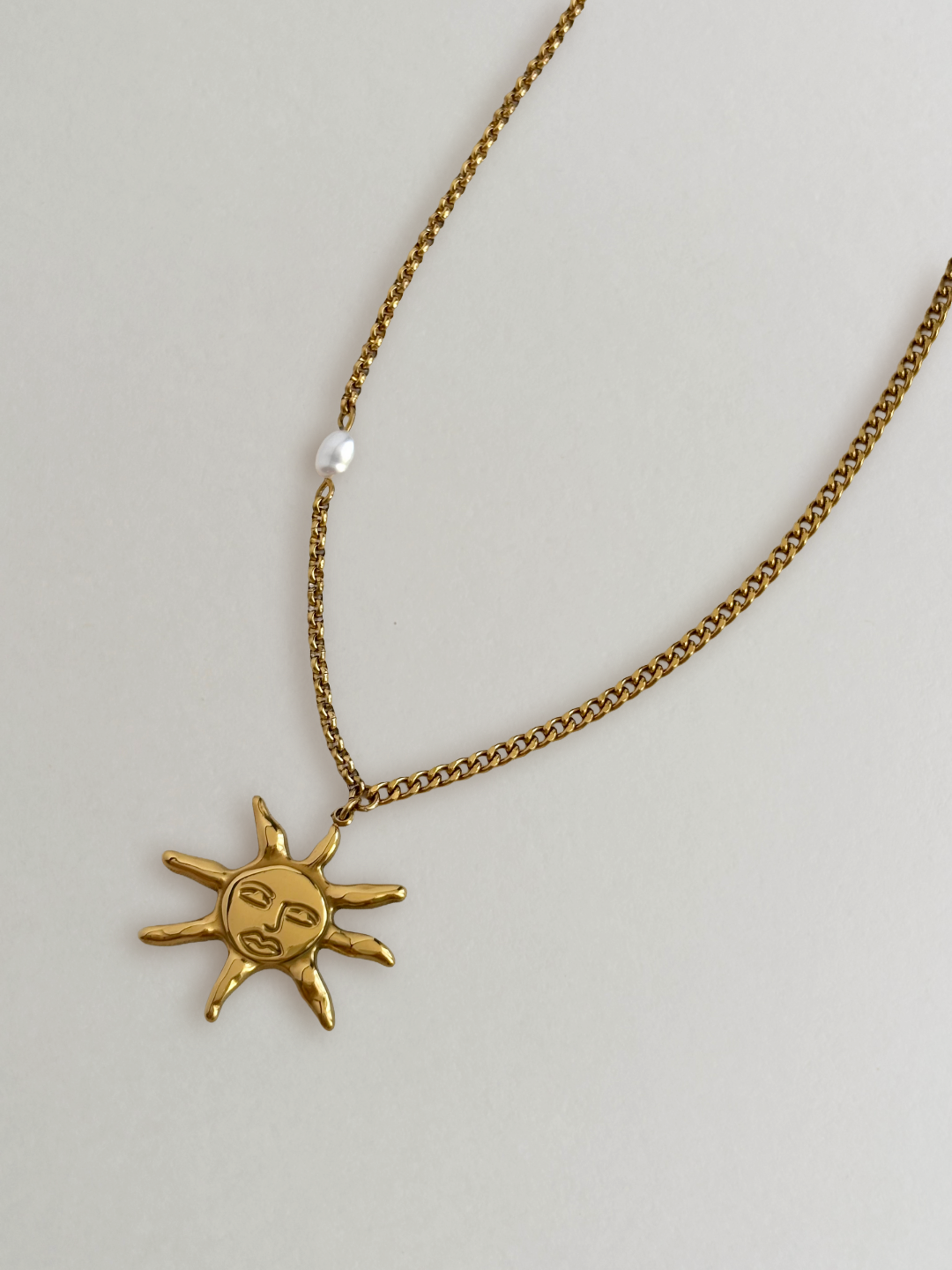 Collier Belysa
