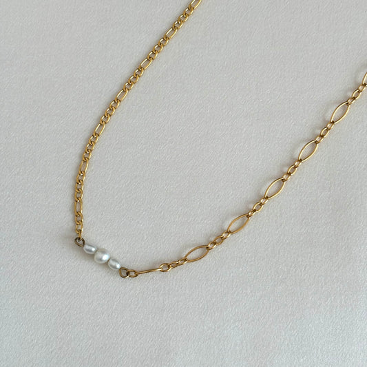 Modèle unique - Collier asymétrique