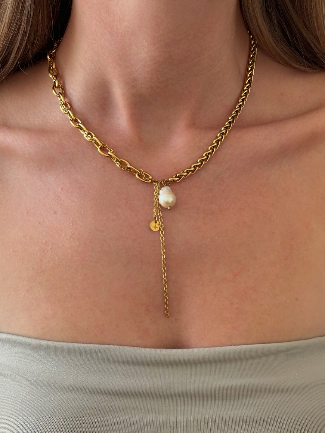 Collier Helg